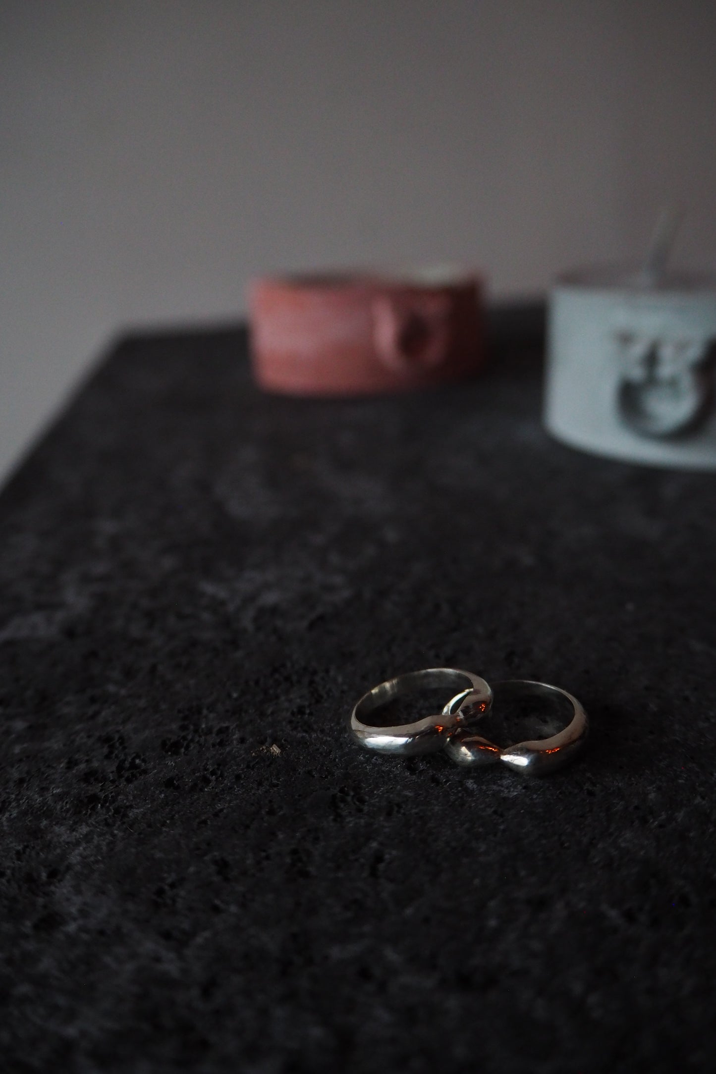 Ring “kiss”