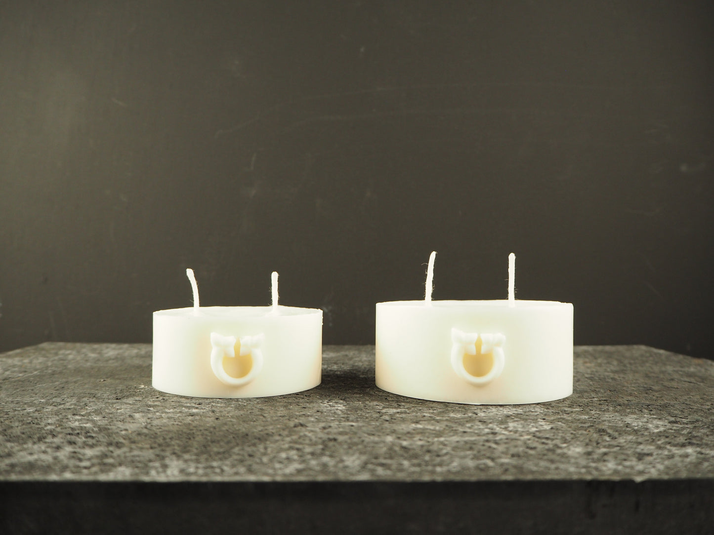 Candle - flat "the i" Medium