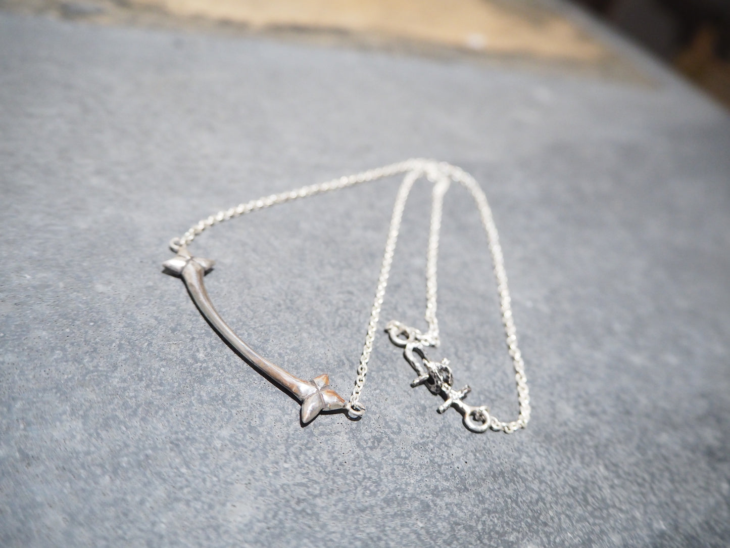 Necklace "A bow the i"